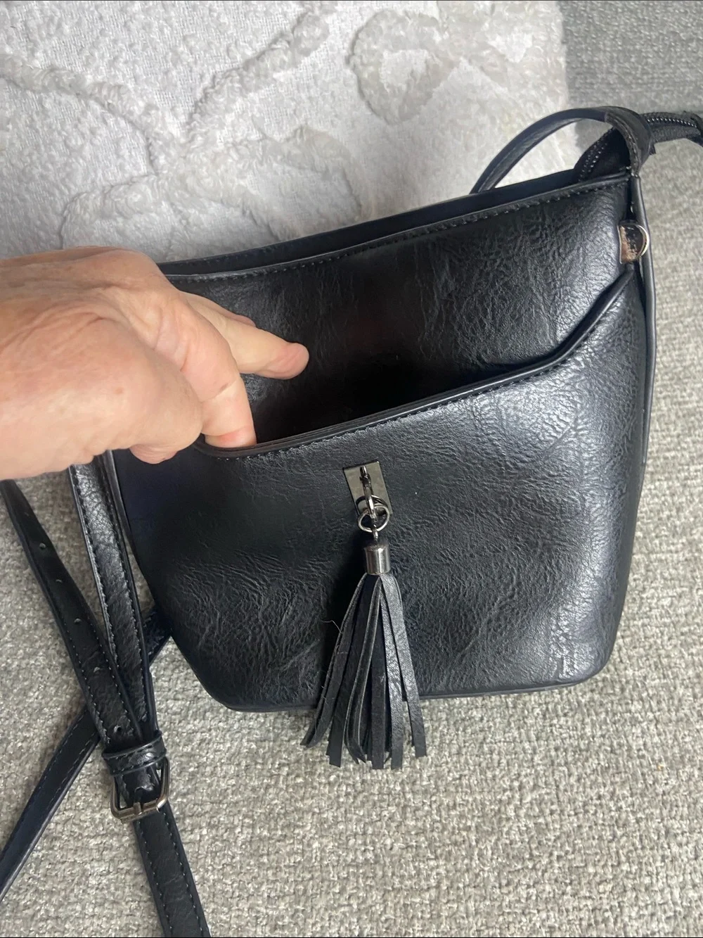 Elegant Black Tassel Crossbody Bag by